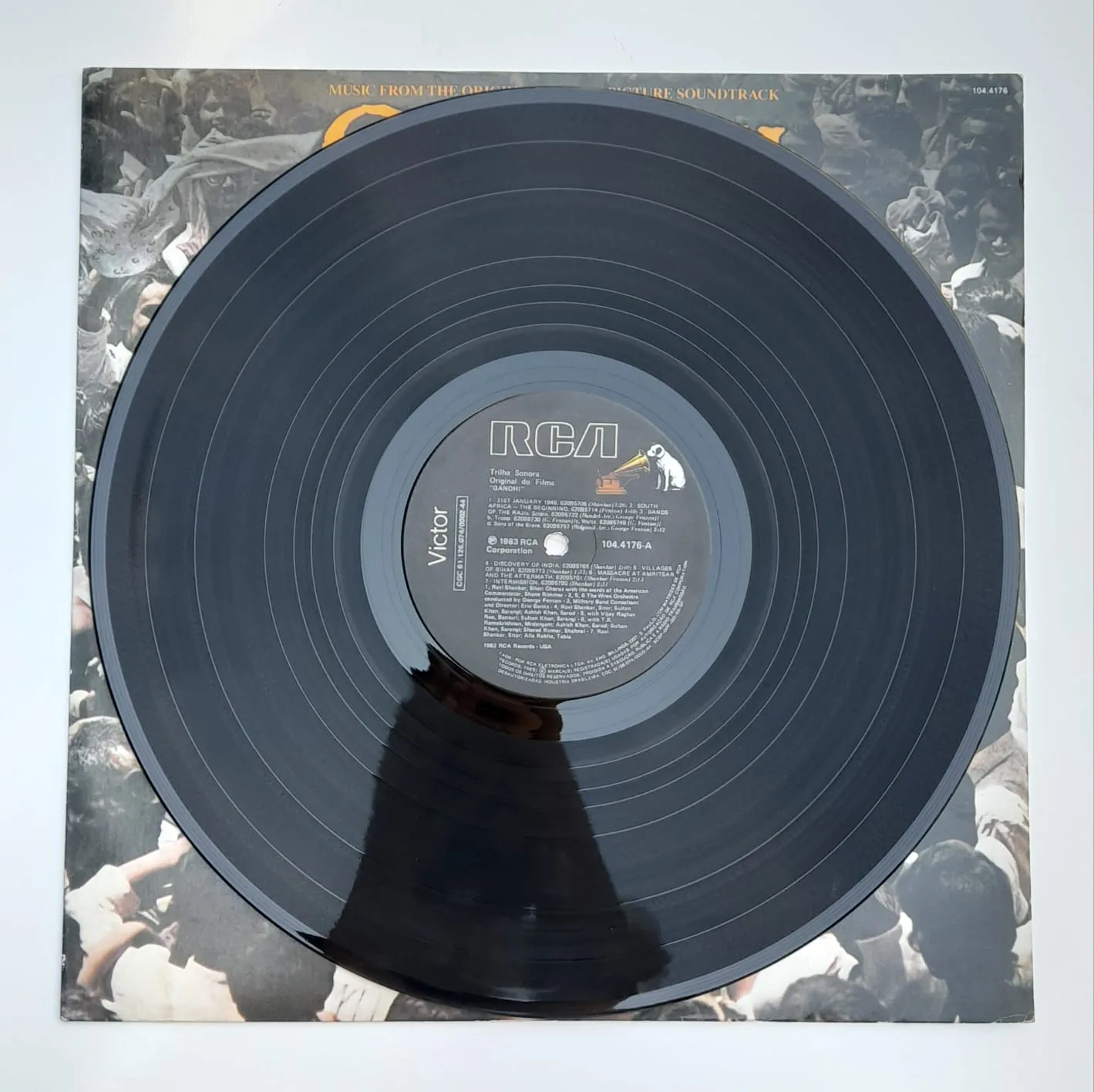 LP Ravi Shankar, George Fenton – Gandhi (Trilha Sonora) - Imagem 4