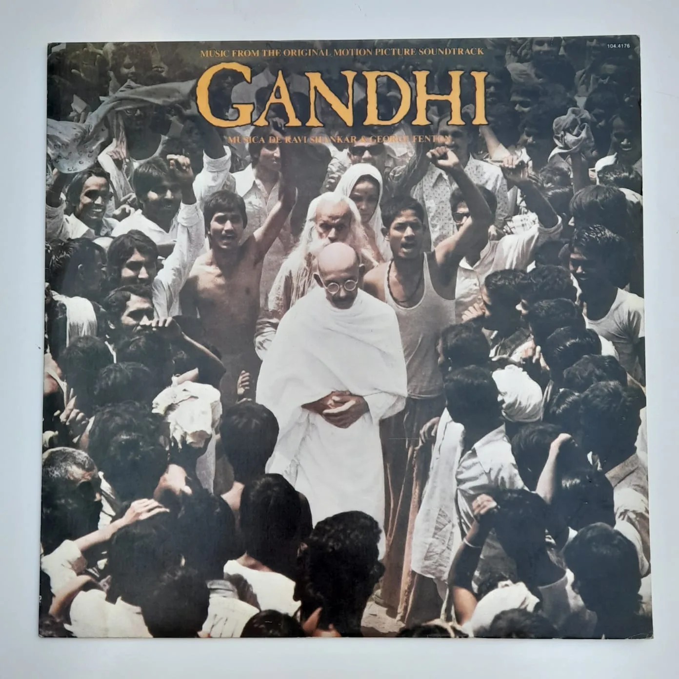 LP Ravi Shankar, George Fenton – Gandhi (Trilha Sonora)