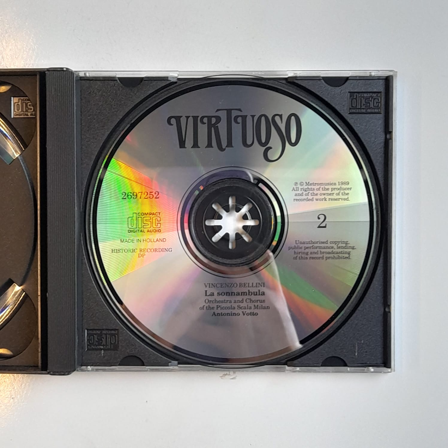 Box (2 CDs) Bellini - La Sonnambula - Reg: Antonino Votto - Importado - Imagem 3