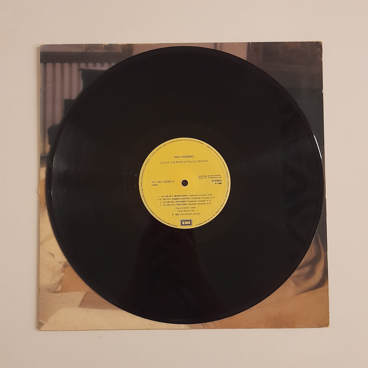 LP Clara Sverner & Paulo Moura – Vou Vivendo - Imagem 4