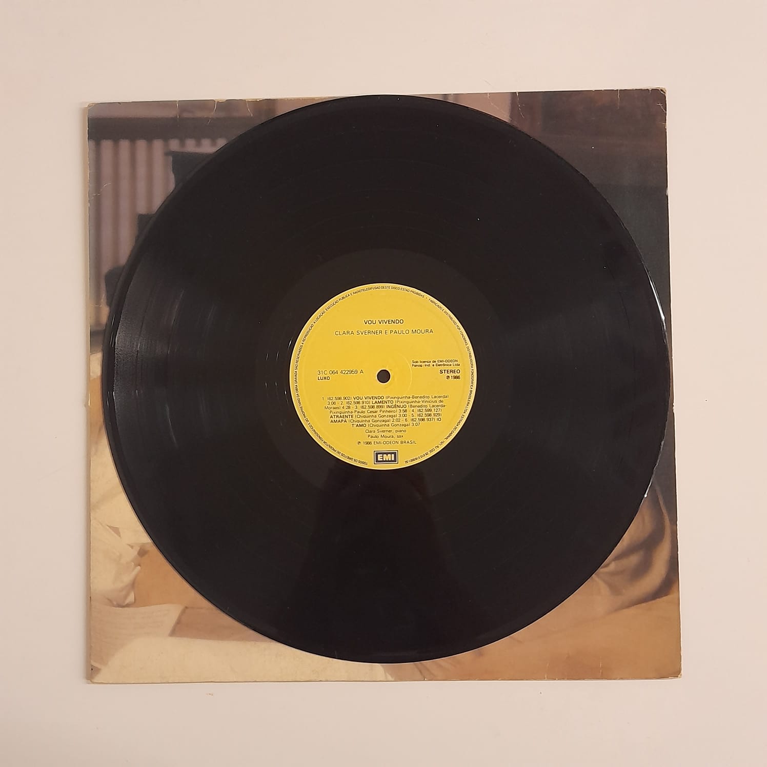 LP Clara Sverner & Paulo Moura – Vou Vivendo - Imagem 3