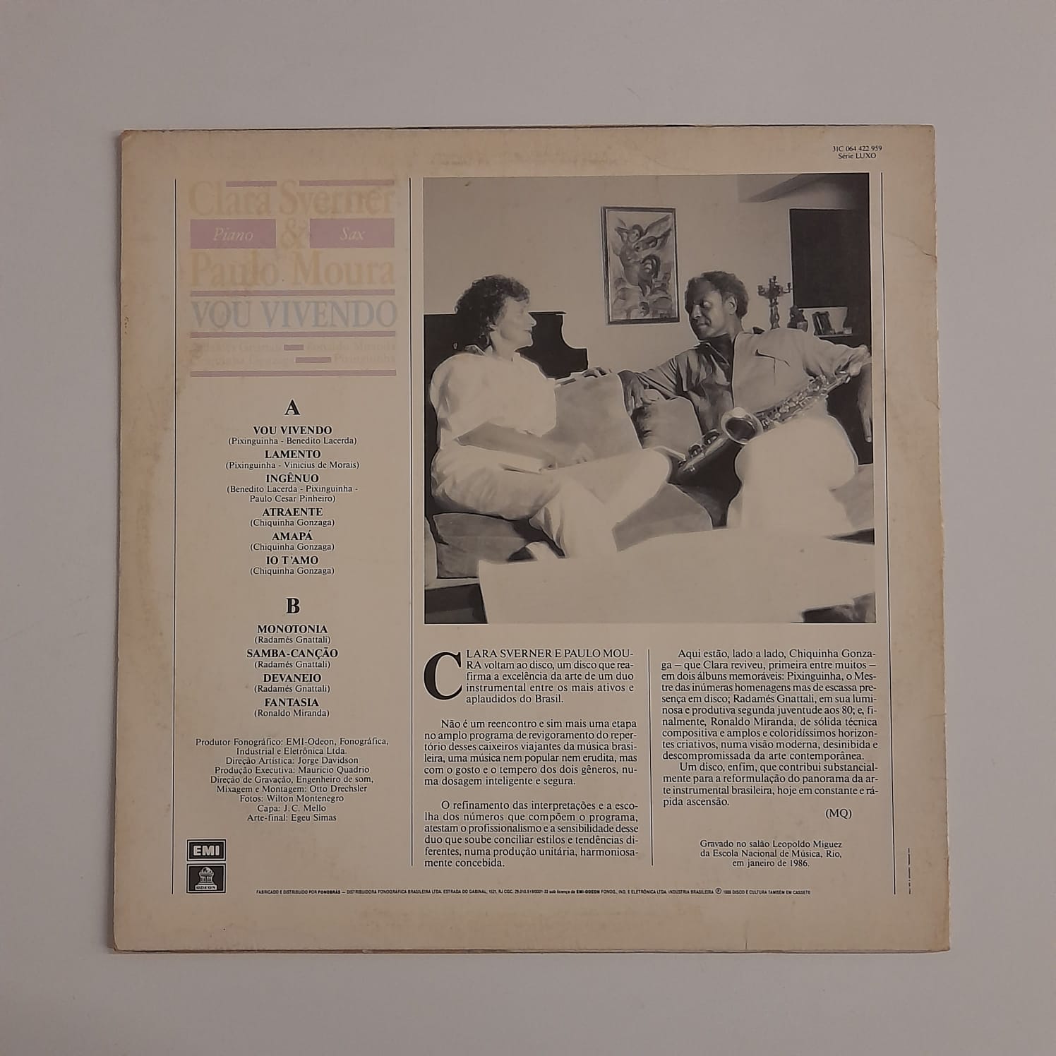 LP Clara Sverner & Paulo Moura – Vou Vivendo - Imagem 2
