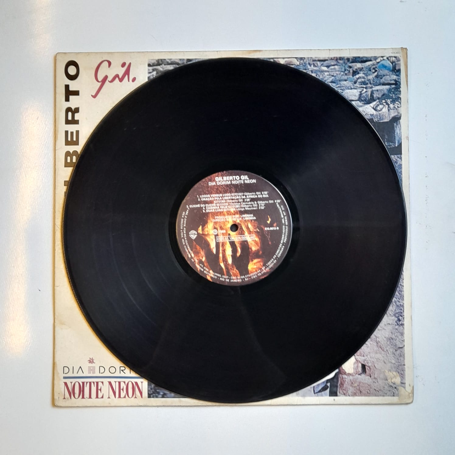 LP Gilberto Gil – Dia Dorim Noite Neon - Imagem 5