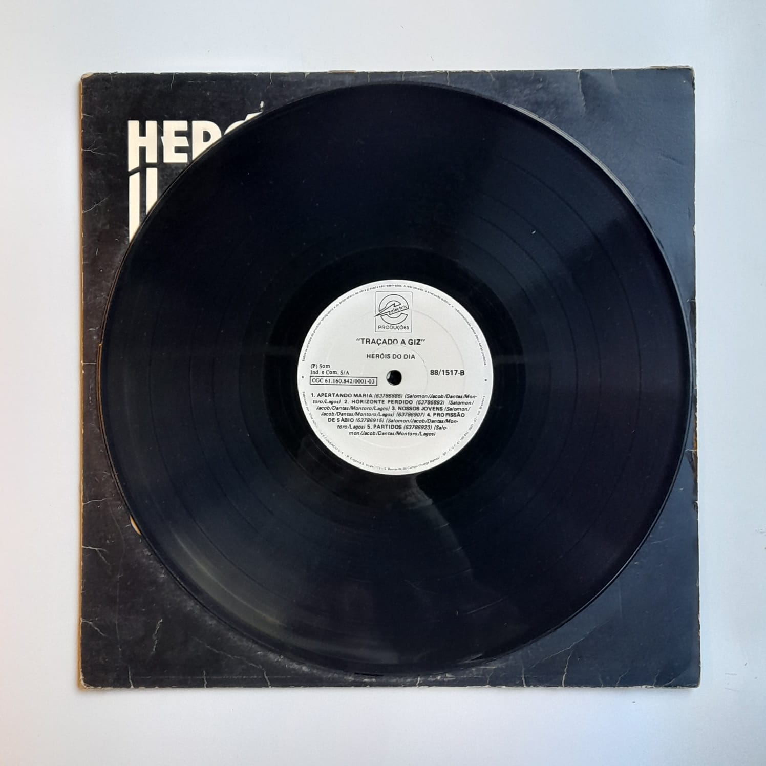 LP Heróis Do Dia – Traçado A Giz - Imagem 4