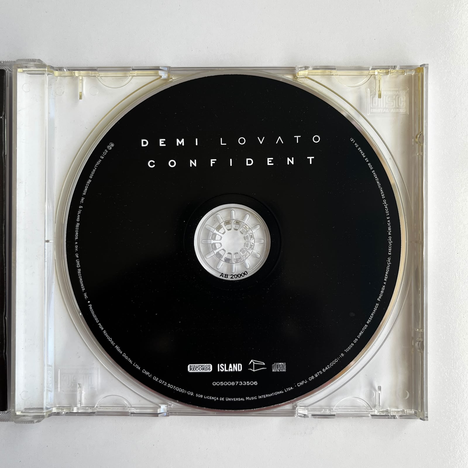 CD Demi Lovato – Confident - Imagem 3