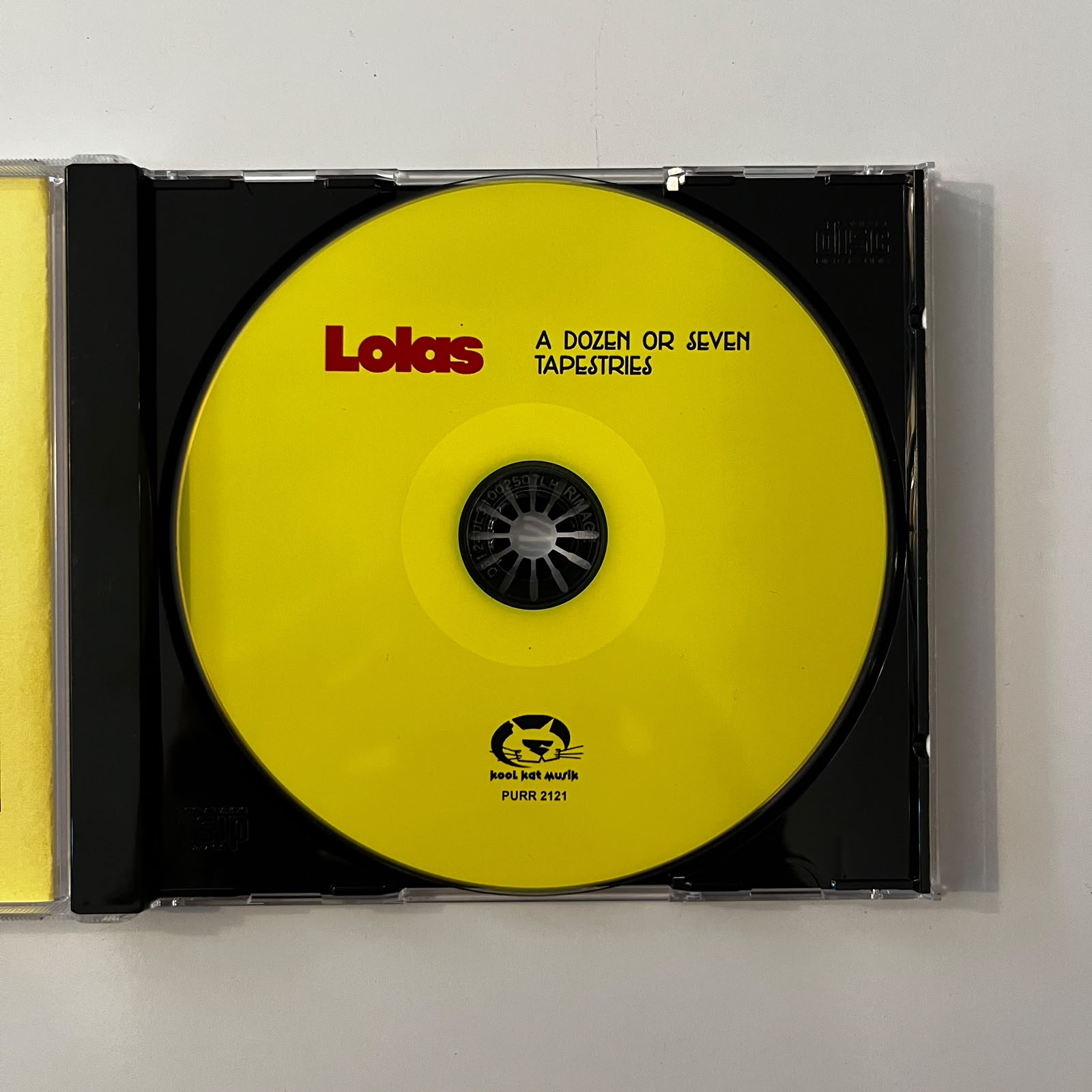 CD Lolas – A Dozen Or Seven Tapestries - Importado - Imagem 3
