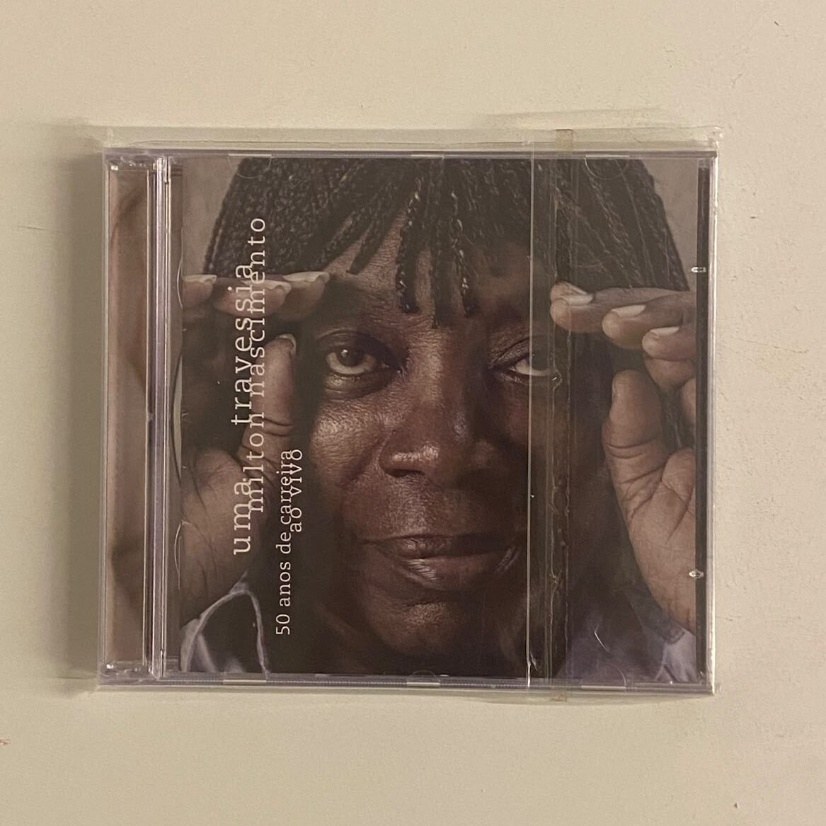 CD Milton Nascimento – Uma Travessia (50 Anos De Carreira Ao Vivo) - Lacrado