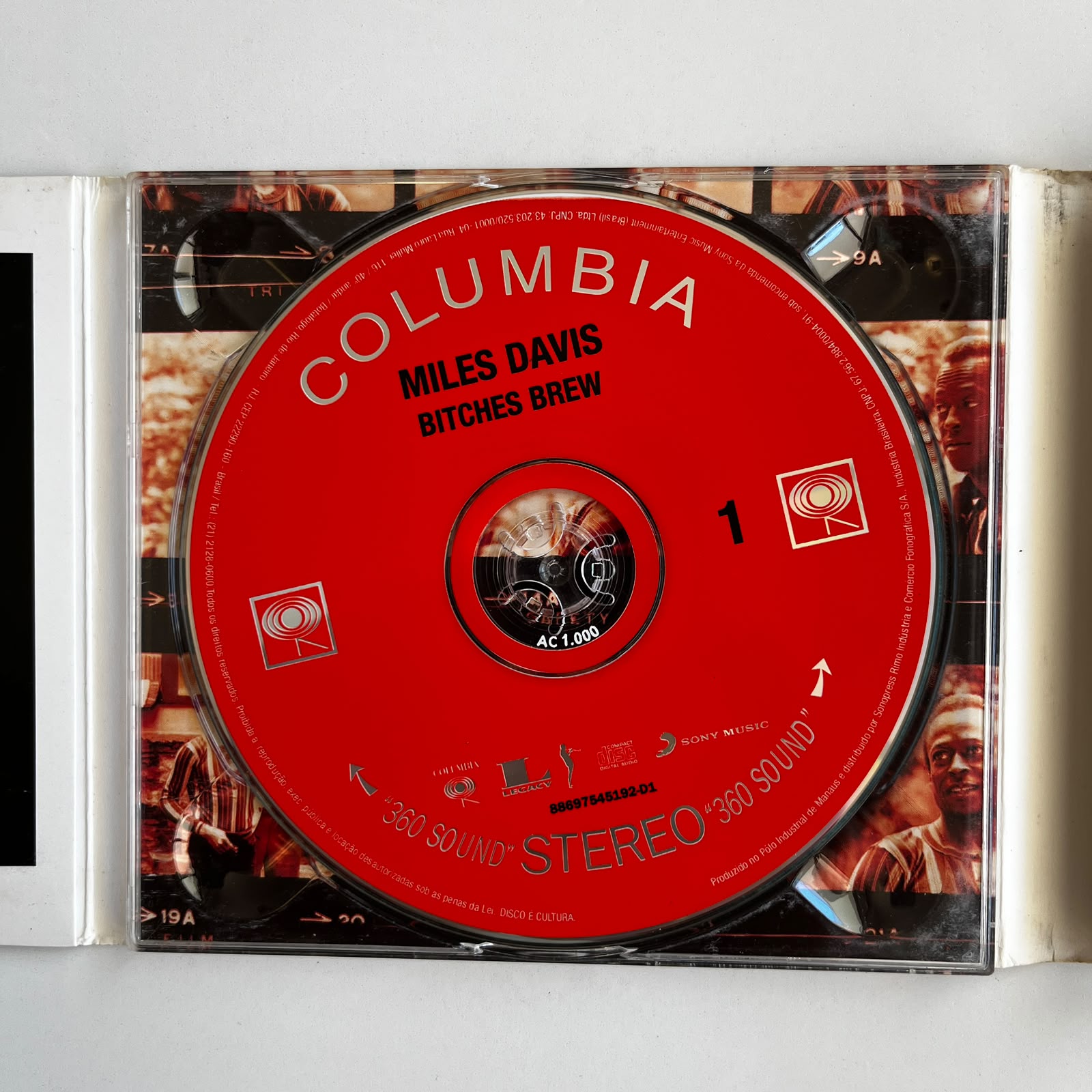 CD Duplo + DVD Miles Davis - Bitches Brew - Imagem 3