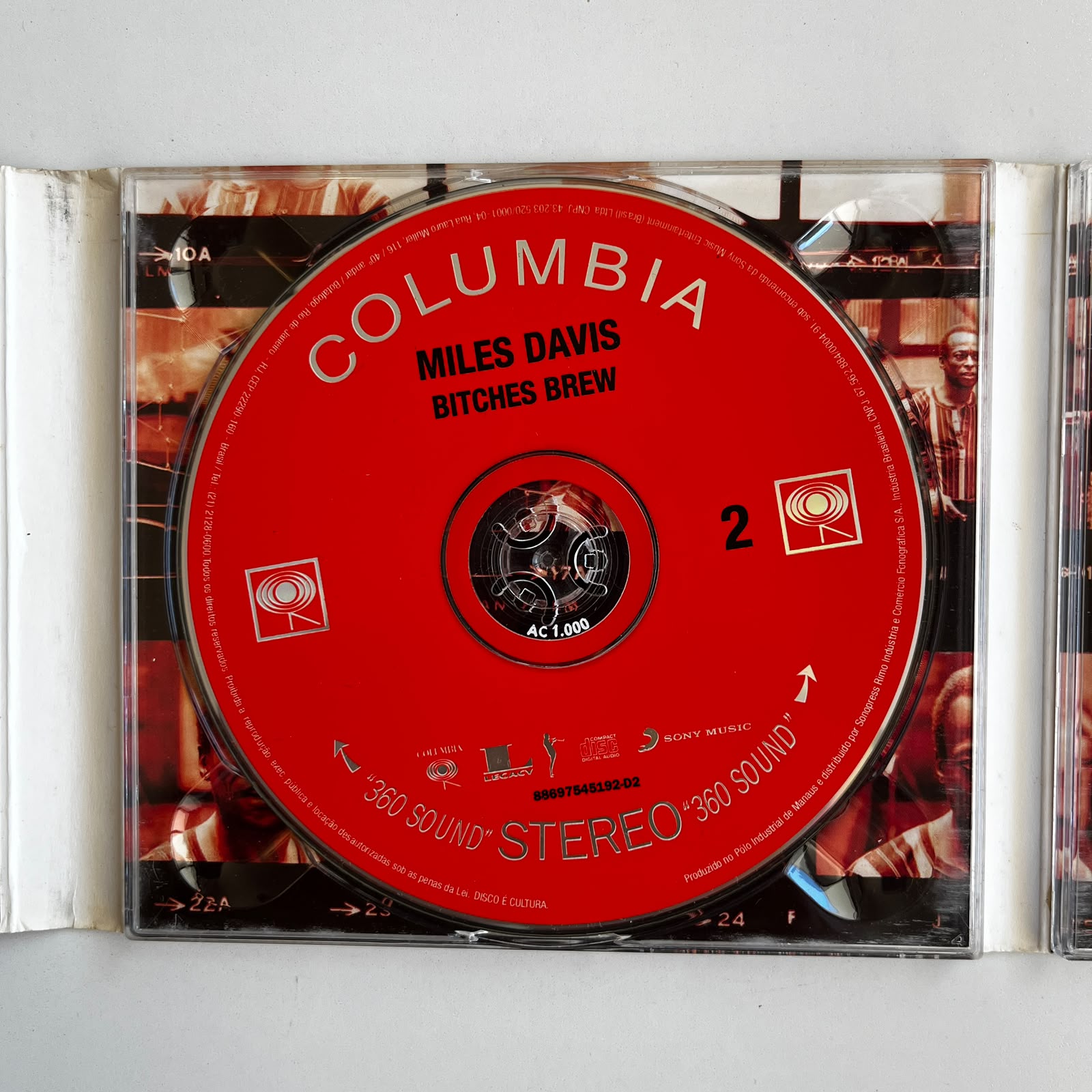 CD Duplo + DVD Miles Davis - Bitches Brew - Imagem 4