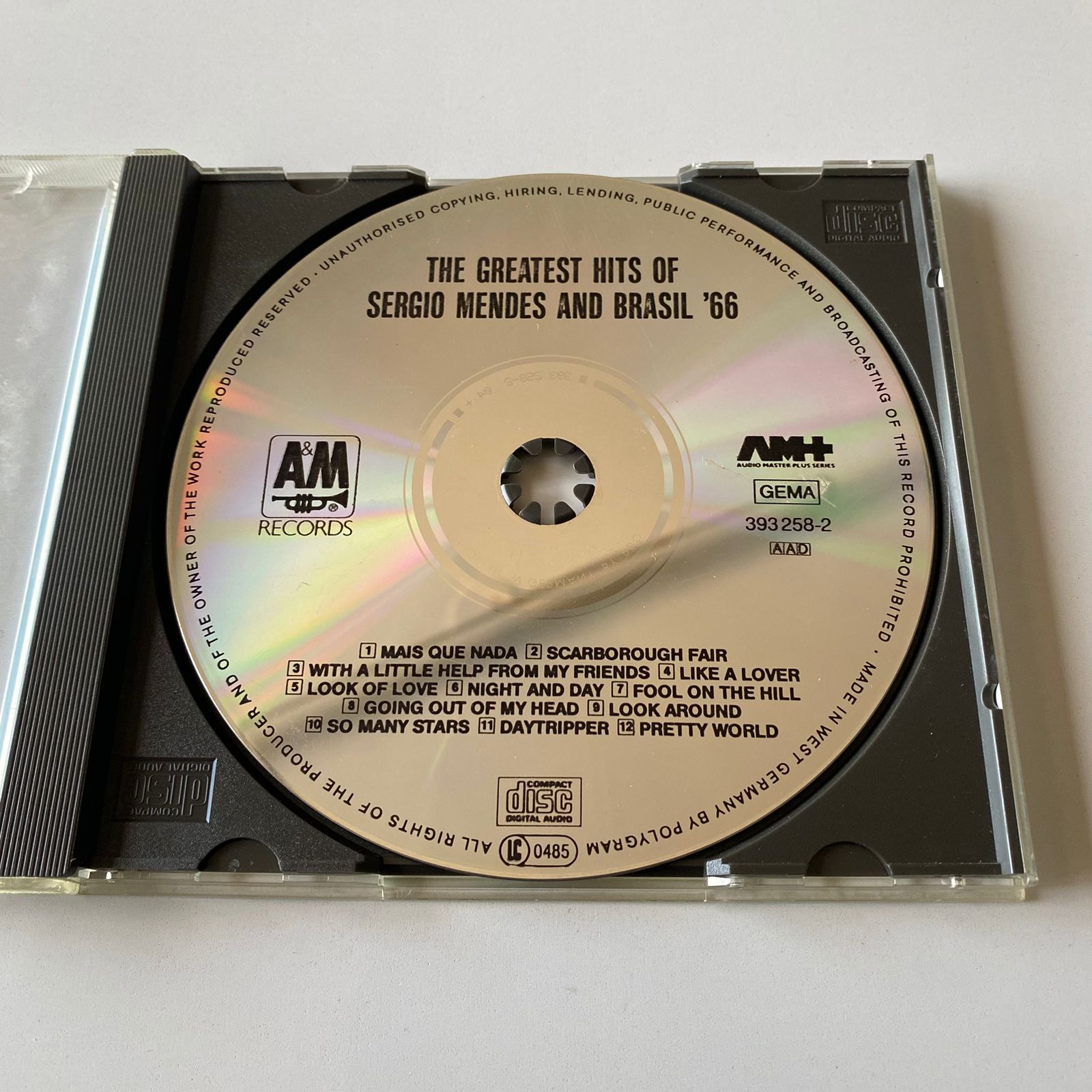 CD Sergio Mendes & Brasil '66 - Greatest Hits - Importado - Imagem 3