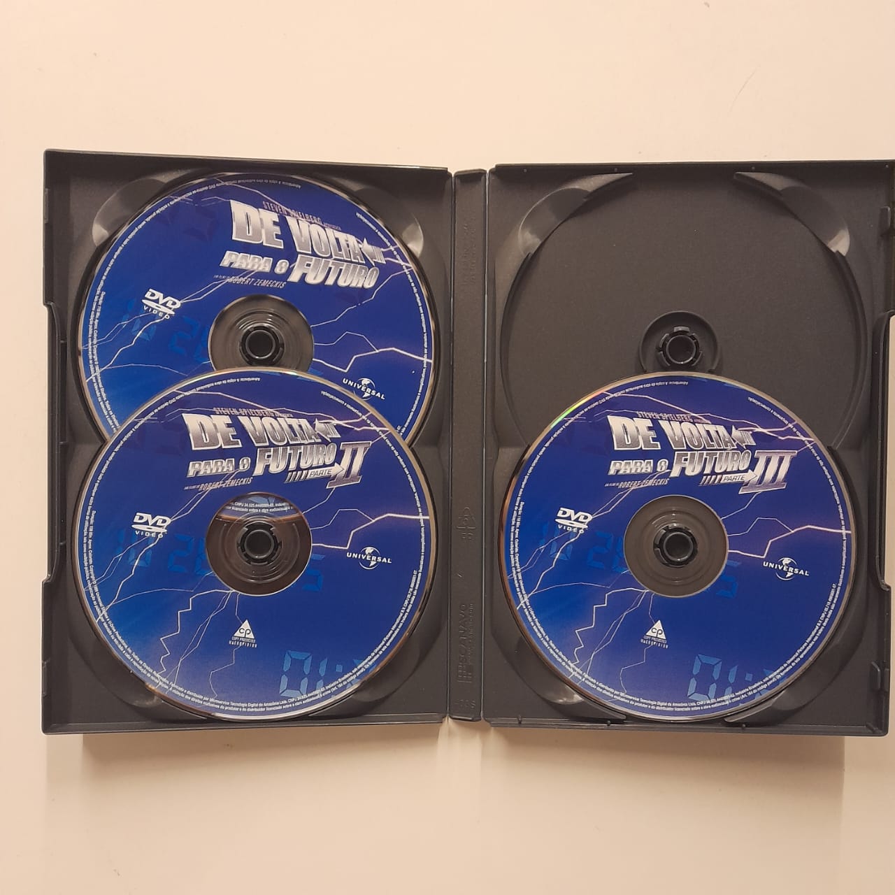 Box DVD Trilogia De Volta Para o Futuro (3 DVDs) - Imagem 3