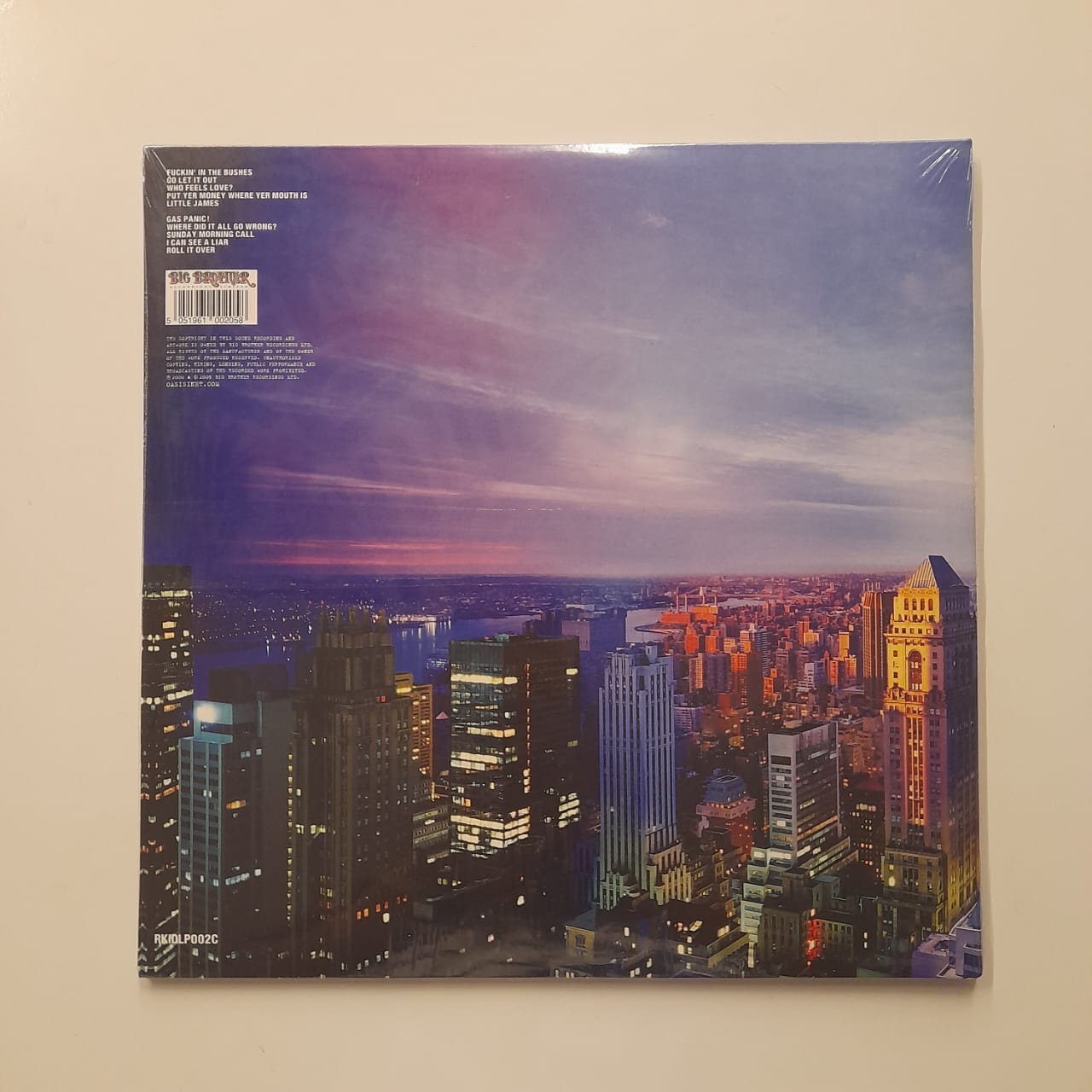 LP Oasis – Standing On The Shoulder Of Giants - Lacrado - Imagem 2